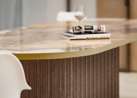 Tavolo Mezzaluna Obelisco Romano gallery image 7