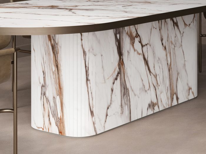 Tavolo Mezzaluna Obelisco