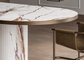 Tavolo Mezzaluna Obelisco gallery image 6